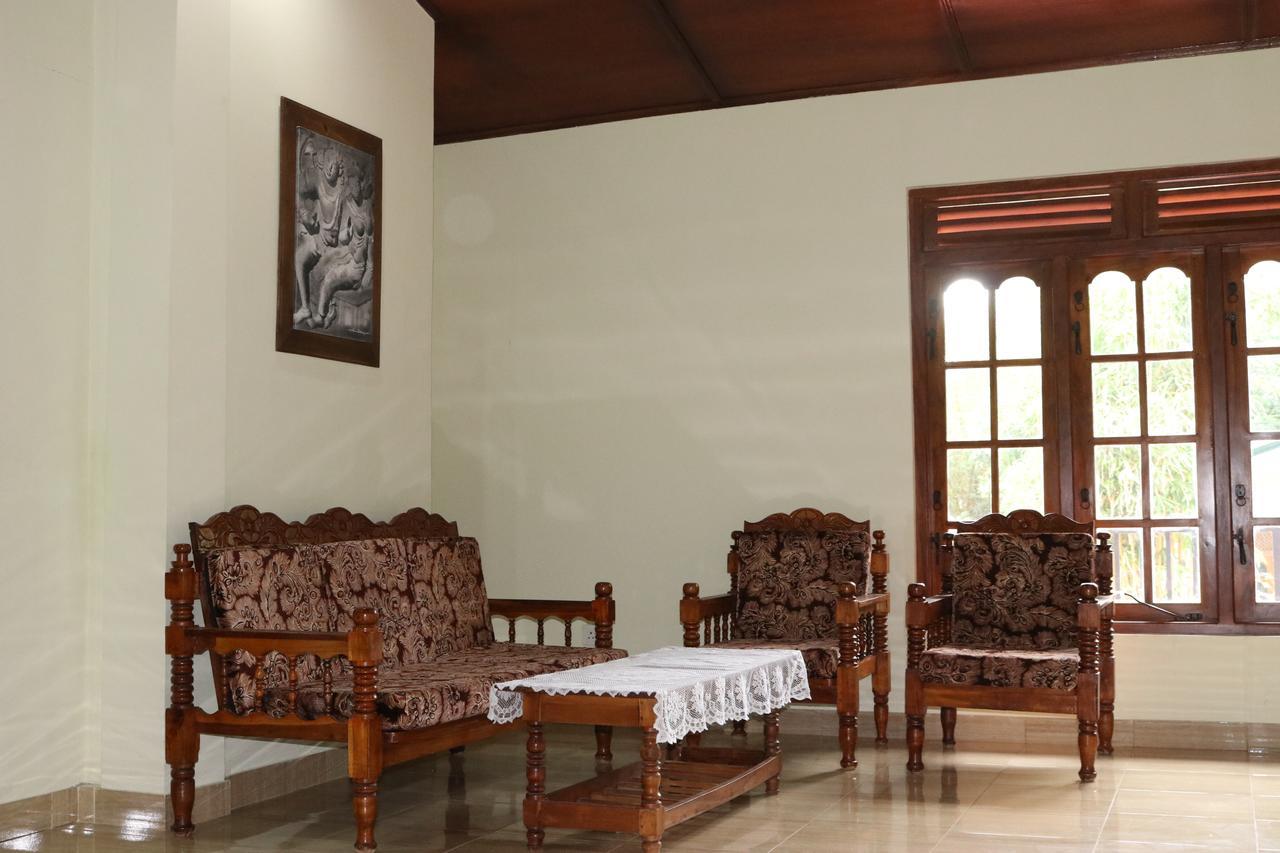 Hotel Sanasuma Rest Anuradhapura Exterior foto